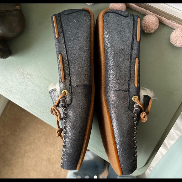 brand new (never worn) sparkly sperry topsider shoe - Picture 3 of 4